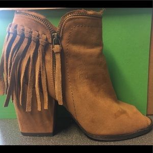 Brown Suede boots, size 10, gentle wear, FRINGE